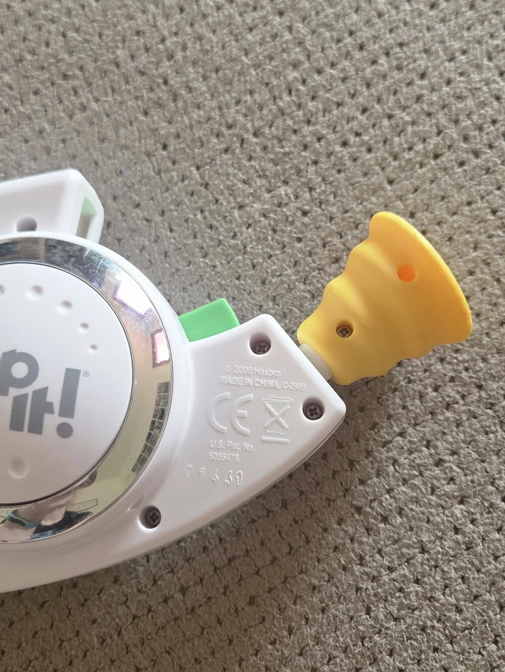 Bop It! Electronic Handheld Game White Shout Twist Pull Hasbro 2008 Tested Works